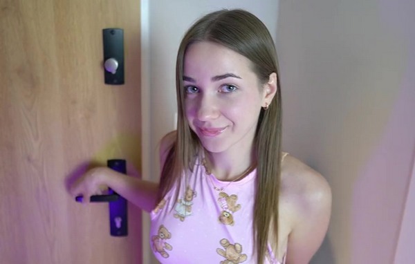 Соседка очень шумела ночью и пришла извиниться сексом, чтобы не портить отношения