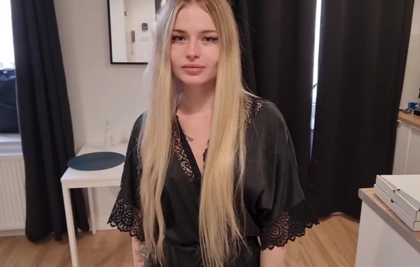 С таким красивым телом, можно пиццу без денег заказывать и пробовать договориться об альтернативе натурой