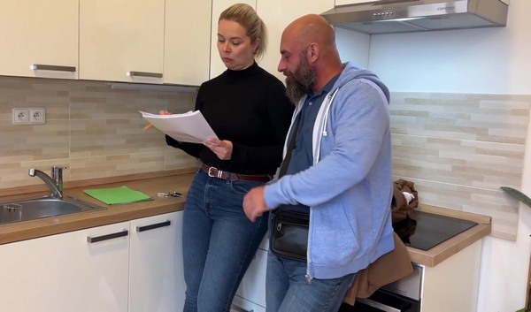 Мой куни поможет риэлторше скинуть цену на квартиру